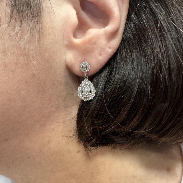 Early 21st Century Diamond Drop Earrings in 10kt White Gold - 1ctw Gh Si Baguette & Round Diamonds, A Pair For Sale - Image 5 of 6