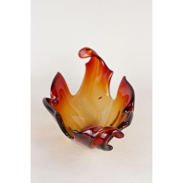 Mid-Century Murano Glass Bowl in Amber, Orange, and Red Tones, Italy, 1960s For Sale - Image 13 of 18