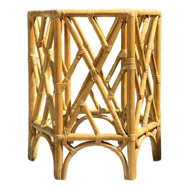 Vintage Chinese Chippendale Rattan Table Pedestal For Sale