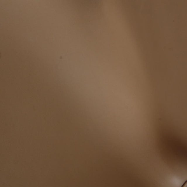 Swan Chair in Beige Essential Leather from Arne Jacobsen For Sale - Image 18 of 18