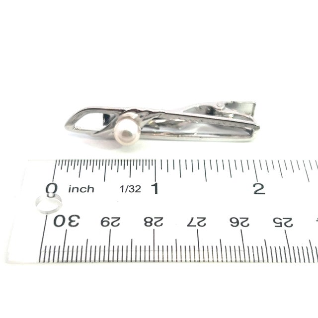 1990s Mikimoto Estate Akoya Pearl Mens Tie Clip Silver For Sale In New York - Image 6 of 6
