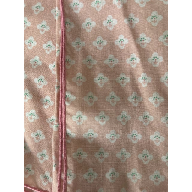 Add a touch of vintage charm and timeless elegance to your table with this set of four pink floral cotton napkins....