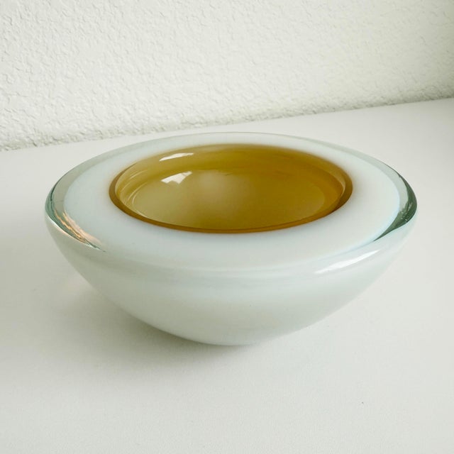 Murano Seguso Vetri Murano Sommerso Glass Bowl, 1960s Italy, Attributed For Sale - Image 4 of 8