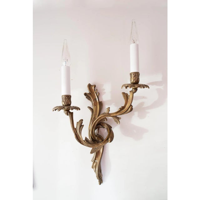 1920s Large Louis XV Style Rockery Bronze Wall Light, 1920s For Sale - Image 5 of 5