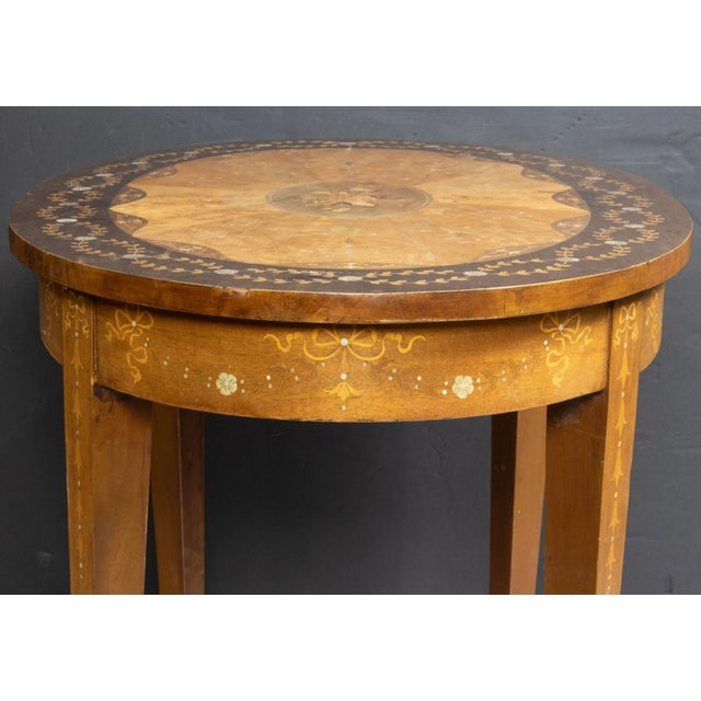Very Large French Marquetry Decorated Oval Occasional Table For Sale In Los Angeles - Image 6 of 6