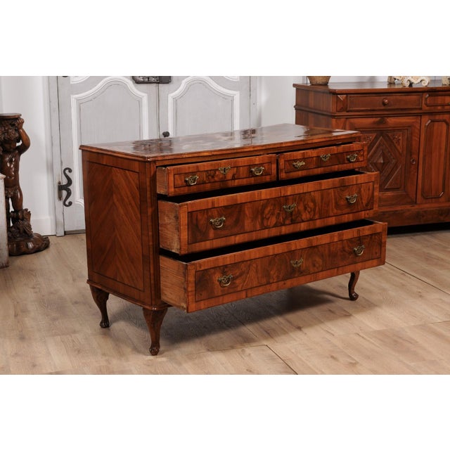 Wood 18th Century Venetian Walnut and Mahogany Commode with Bookmatched Veneer For Sale - Image 7 of 12