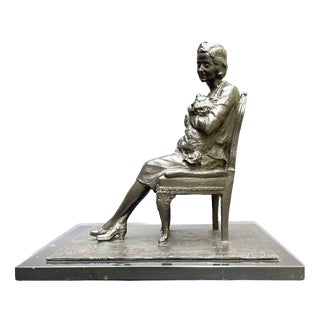 Leonardo Sacchi, Lady Seated with Dog, 1942, Bronze & Marble For Sale