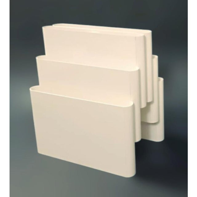 Plastic 1970s Italian White Magazine Rack by Kartell For Sale - Image 7 of 7