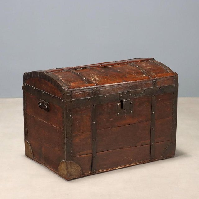 Antique Trunk in Walnut and Painted Oak, 1800s For Sale - Image 12 of 12