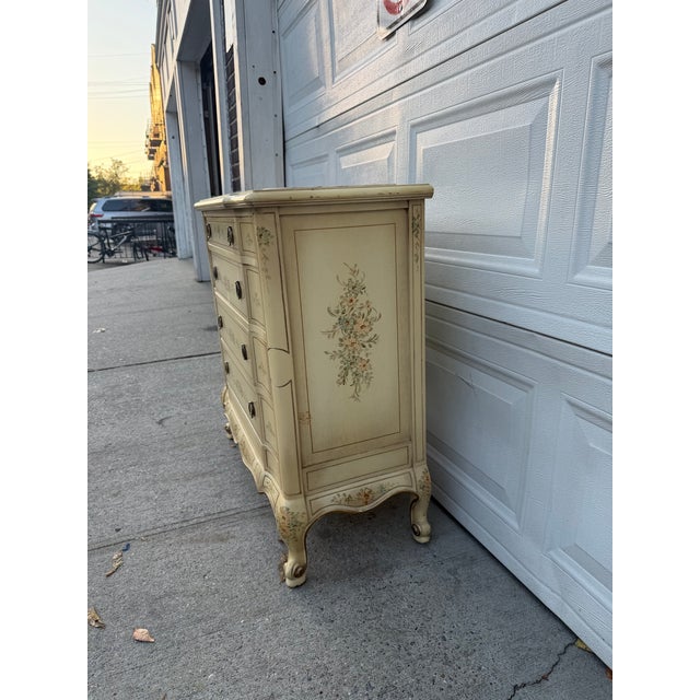 Mid 20th Century Vintage French Provincial Cream Floral Painted Four Drawer Dresser With Marble Top For Sale - Image 5 of 12