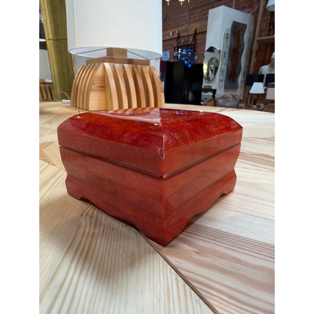 Modern Vintage Red Lacquer Decorative Box With Scalloped Footed Base For Sale - Image 3 of 8