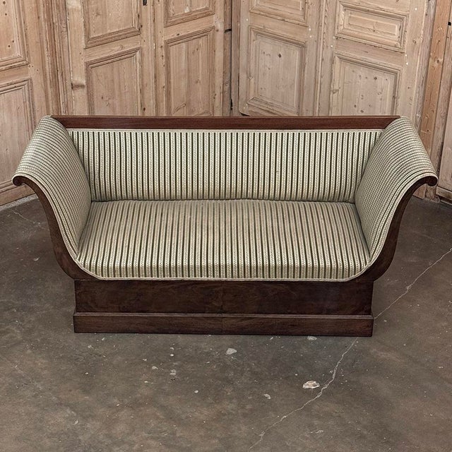 Early 19th Century French Charles X Mahogany Sofa ~ Canape For Sale - Image 15 of 18