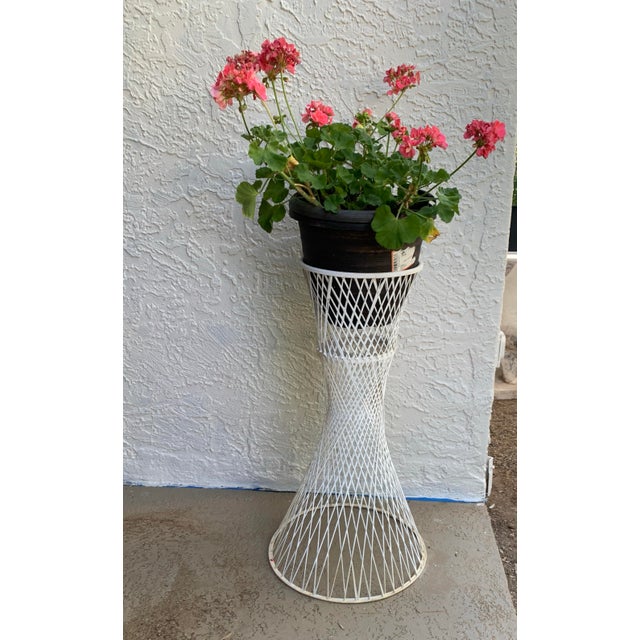 Plastic 1970s Russell Woodard Fiberglass Pedestal Plant Stand For Sale - Image 7 of 7