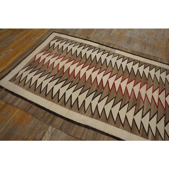 Textile 1920s Gray Geometric Tribal Antique American Navajo Rug 4'9" X 7'7" Flatweave Wool Carpet For Sale - Image 7 of 10