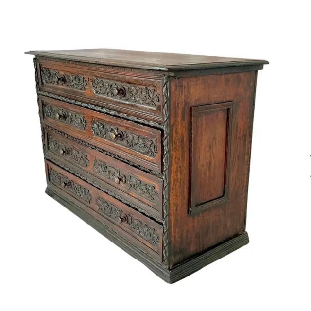 Italian Italian Walnut Four Drawer Walnut Commode Early 18th Century For Sale - Image 3 of 11