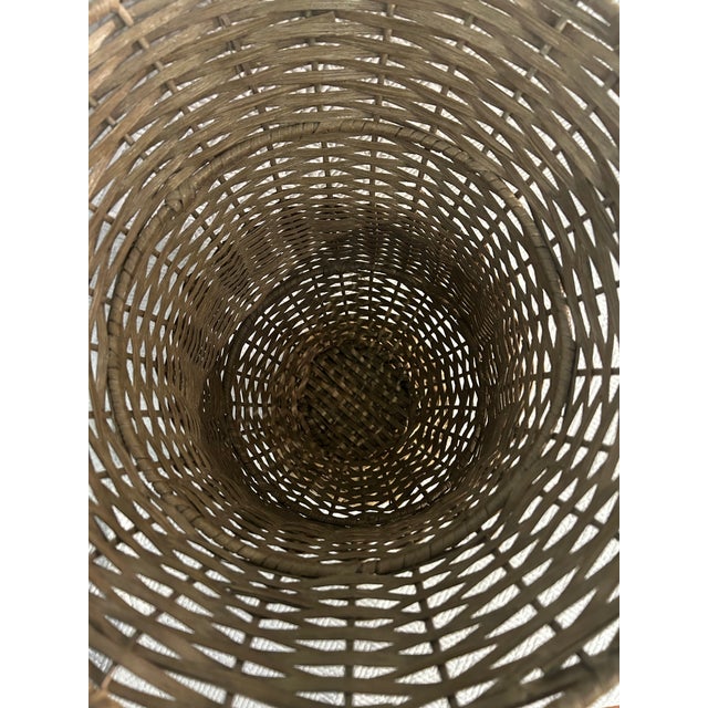 Wood Late 20th Century Coastal Style Whitewashed Wicker Footed Urn For Sale - Image 7 of 7