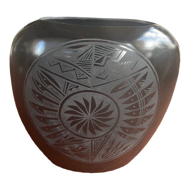 Native American Navajo Marvin Blackmore Black Pottery Oval Vase For Sale