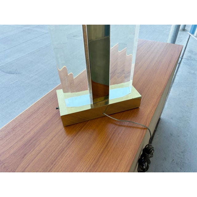 Brass 1970s Mid Century Modern Lucite and Brass Table Lamp by Charles Hollis Jones For Sale - Image 8 of 9