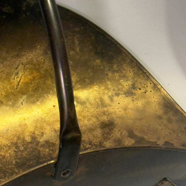 Brass Mid 20th Century English Brass Coal Scuttle on Paw Feet For Sale - Image 8 of 12