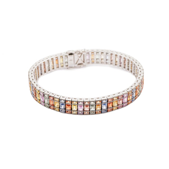 Contemporary Natural multi sapphire 24.80cts bracelet in 18k gold For Sale - Image 3 of 18