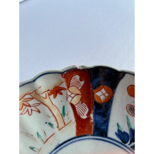 Late 19th Century Scalloped Imari Dish For Sale - Image 5 of 5