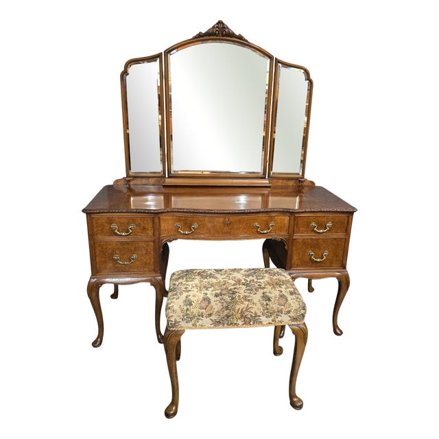 Queen Anne Burr Walnut Dressing Table, 1920 For Sale