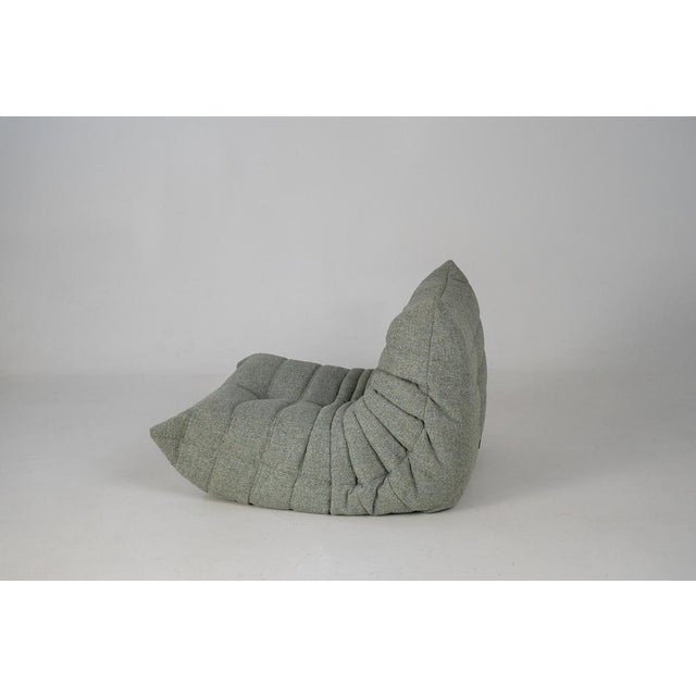 Togo Lounge Chair and Pouf in Melange Tweed Fabric by Michel Ducaroy for Ligne Roset, 1973, Set of 2 For Sale - Image 6 of 18