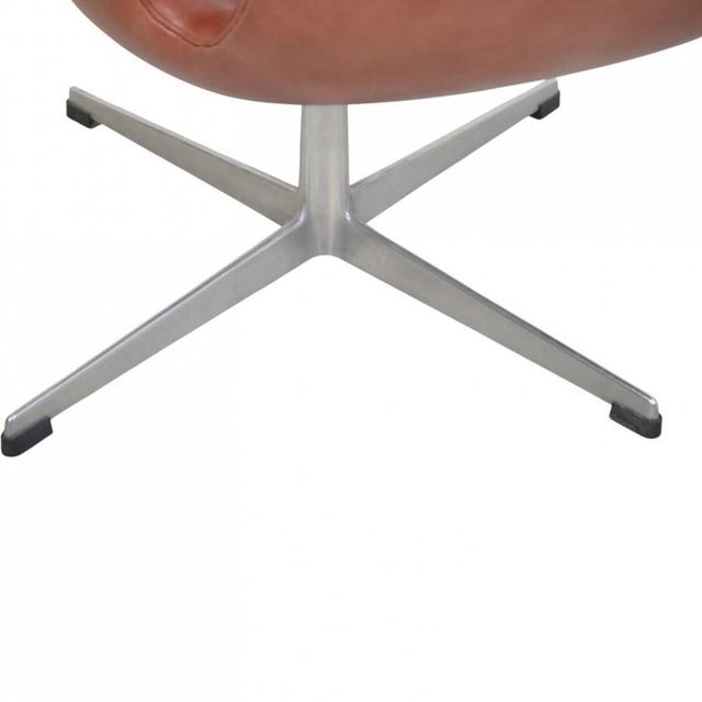 Vintage Swan Chair in Red Patinated Leather by Arne Jacobsen, 1960s For Sale - Image 9 of 13