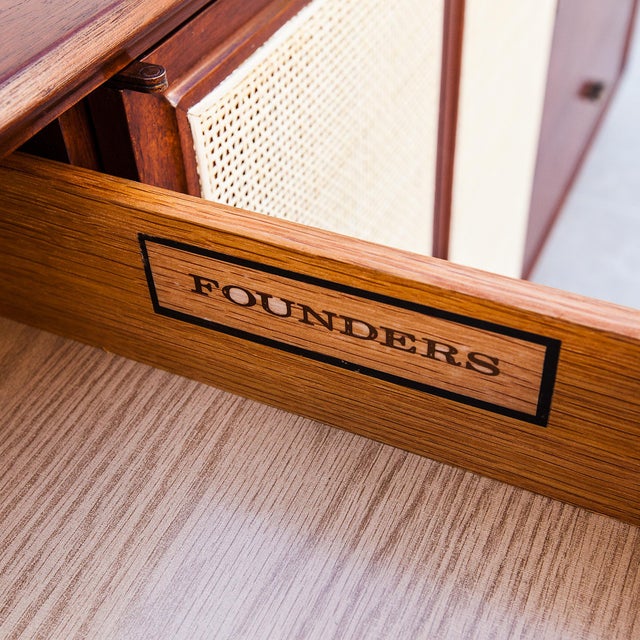 Restored Mid Century Oak & Cane Credenza by Jack Cartwright for Founders For Sale - Image 9 of 17