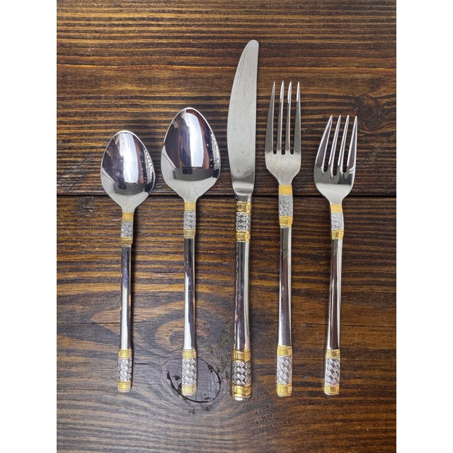 Wallace Silversmiths 1990s Wallace Golden Corsica Gold Accent 18/10 Stainless Steel Flatware Set for 12, 64 Piece For Sale - Image 4 of 16