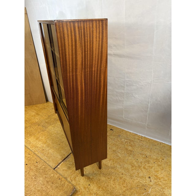 Wood Mid-Century Modern Teak Bookcase by Herbert E. Gibbs, 1960 For Sale - Image 7 of 10