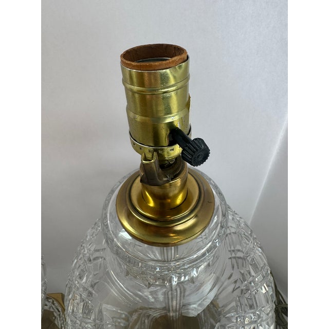 Vintage Neoclassical Diamond-Pattern Glass Urn Table Lamps - Pair For Sale - Image 9 of 13