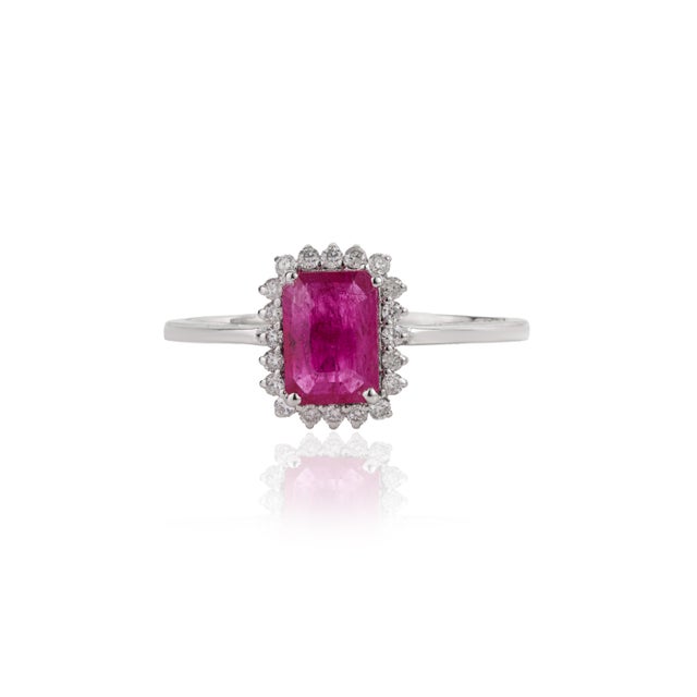 VR Jewels 1.05ct Emerald-Cut Ruby & Diamond Halo Engagement Ring Size 6.5 in 14k Gold For Sale - Image 4 of 16