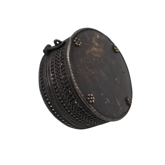 Antique Ornate "Lost Wax" Cast-Brass Dhokra-Type Box With Pierced Floral Lid & Rosette Feet For Sale - Image 14 of 18