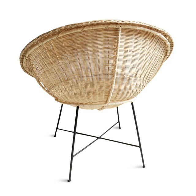 Mid-Century Modern Natural Rattan Coastal Midcentury-Modern Cup Chair For Sale - Image 3 of 5