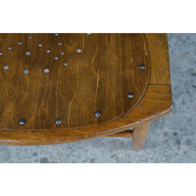 4 Antique American Oak Windsor Bow Back Chairs Saloon Pub Tavern Caboose Seats For Sale - Image 11 of 18
