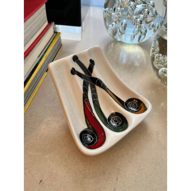 Mid-Century Modern 1960s Ceramic Italian Pipe Holder with Illustrated Pipes For Sale - Image 3 of 6