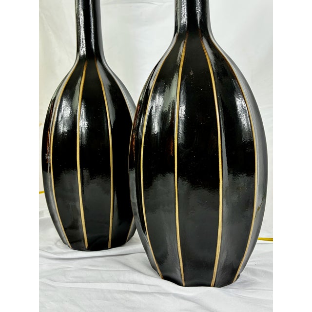 Contemporary Anthony California Black Laquered Ceramic Table Lamps - a Pair For Sale - Image 4 of 4