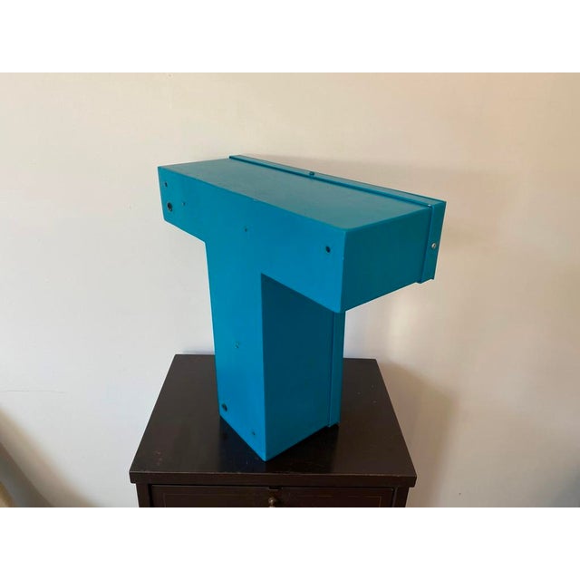 Very beautiful sign letter T in blue painted aluminum and blue acrylic glass from the 1970s Fully removable letter...