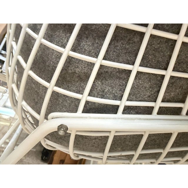 Gray 1960's MCM Diamond Chair Attributed to Knoll Harry Bertoia For Sale - Image 8 of 11