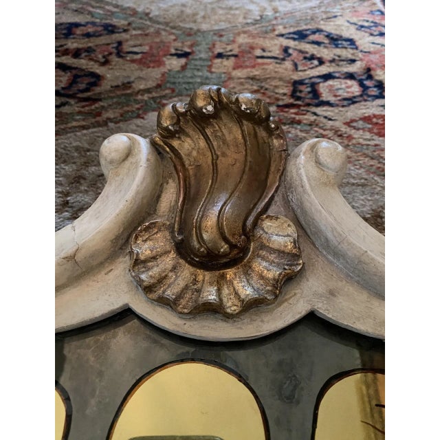 Early 20th Century Early 20th Century Maison Jansen Verre églomisé French Style Mid Century Carved Gilt Mirror For Sale - Image 5 of 8