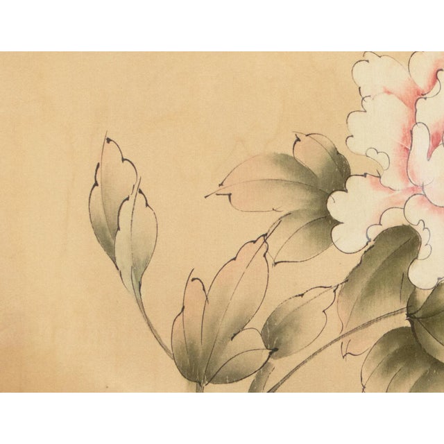 Chinoiserie C. 1950s Vintage Chinese Watercolor Scroll Painting of Peony Flower on Silk For Sale - Image 3 of 9