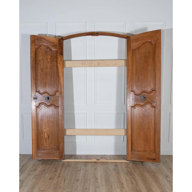 Two Pairs of 18th-Century French Walnut Communication Doors For Sale - Image 9 of 17