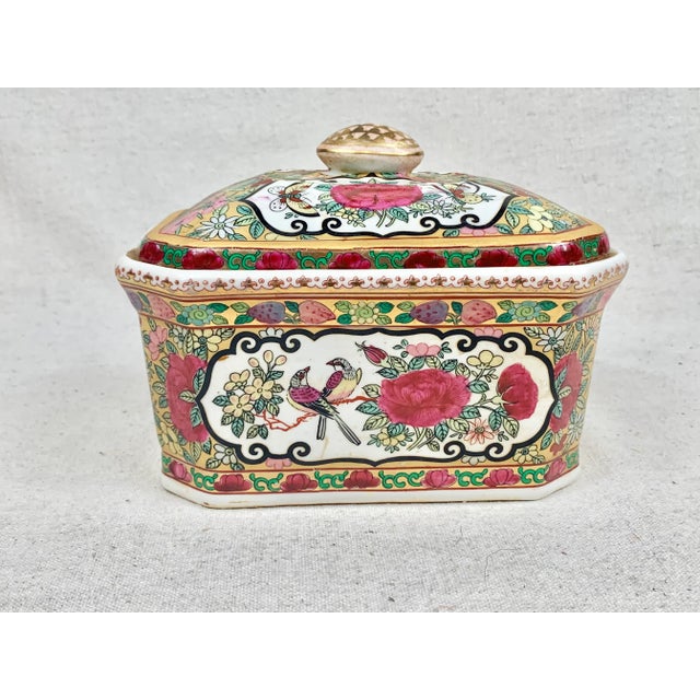 Vintage Chinoiserie Pink and Gold Lidded Box For Sale - Image 13 of 13