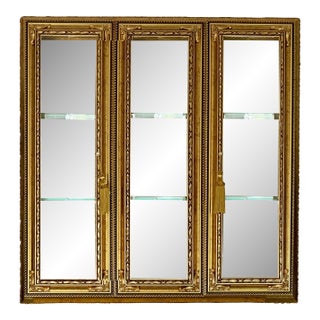 1980s Classical Italian Gold Curio Wall Display Cabinet With Bevelled Mirrors by Pita S R L, Italy For Sale