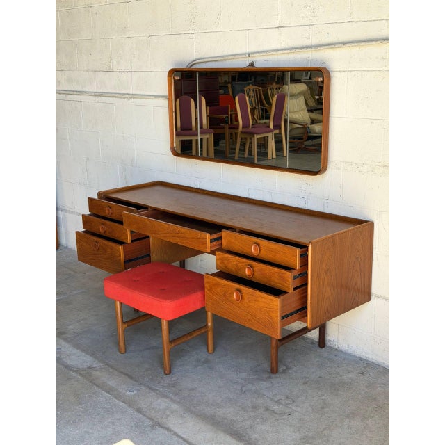 1970s 1970s Meredew Danish Teak Vanity Desk With Mirror and Stool Mid-Century Modern Dressing Table For Sale - Image 5 of 15