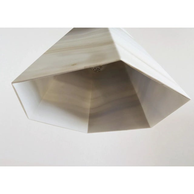 1970s Mid-Century Modern Pendant Lamp in Glass with Marble Effect and Curly Cable, 1970s For Sale - Image 5 of 14