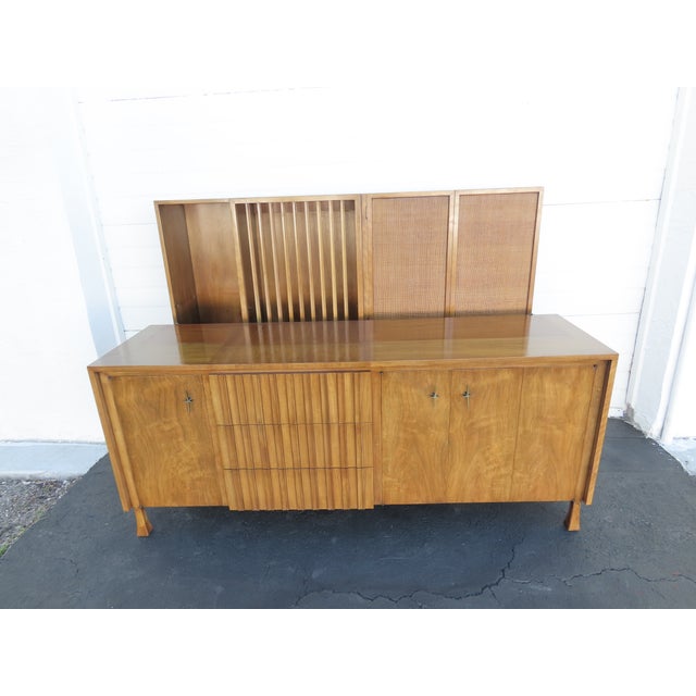 John Widdicomb John Widdicomb Mid Century Two Part Sideboard Display Shelves Bookcase 6417 For Sale - Image 4 of 18