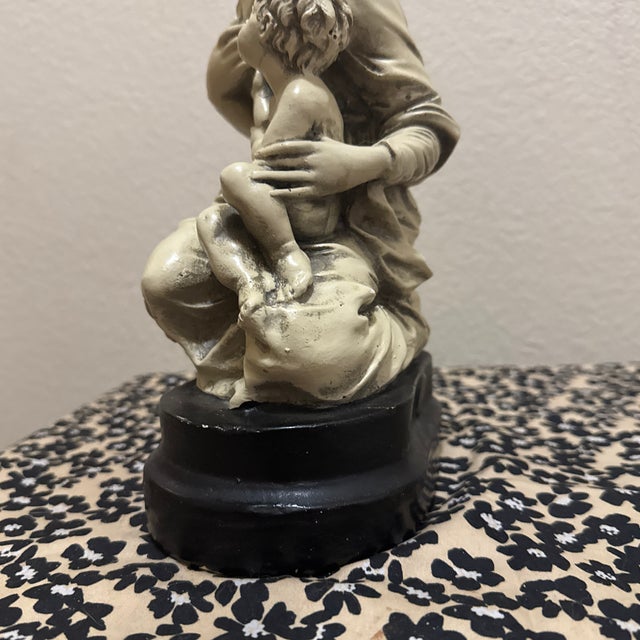 Sculpture Materials 1970s Plaster Statue Madonna With Infant Jesus For Sale - Image 7 of 10