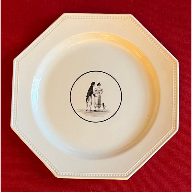 French Antique 19th Century French Montereau Creamware Octagonal Plate Decorated With Silhouettes For Sale - Image 3 of 9